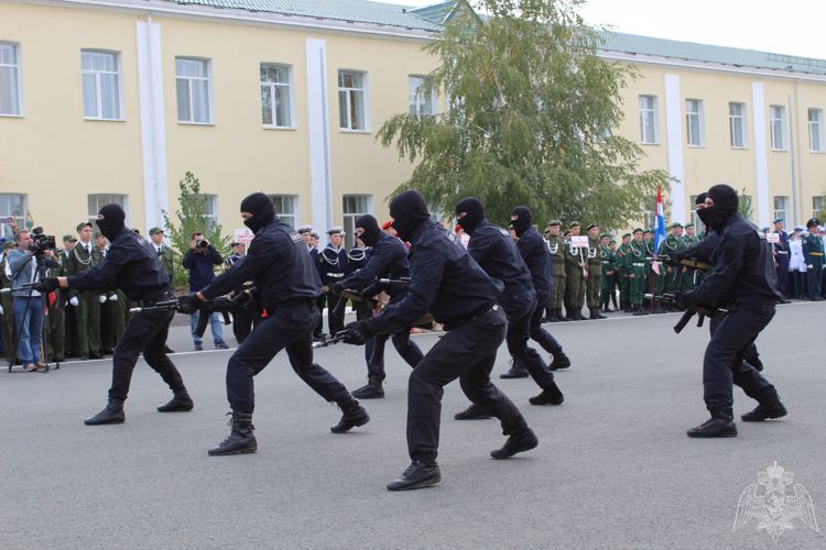 ОМОН Росгвардии поздравил участников окружного финала «Зарницы Поволжья – 2019»