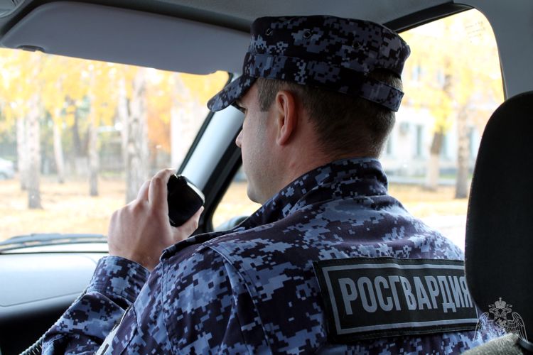 В Оренбурге бойцы Росгвардии задержали злоумышленника за кражу с проникновением