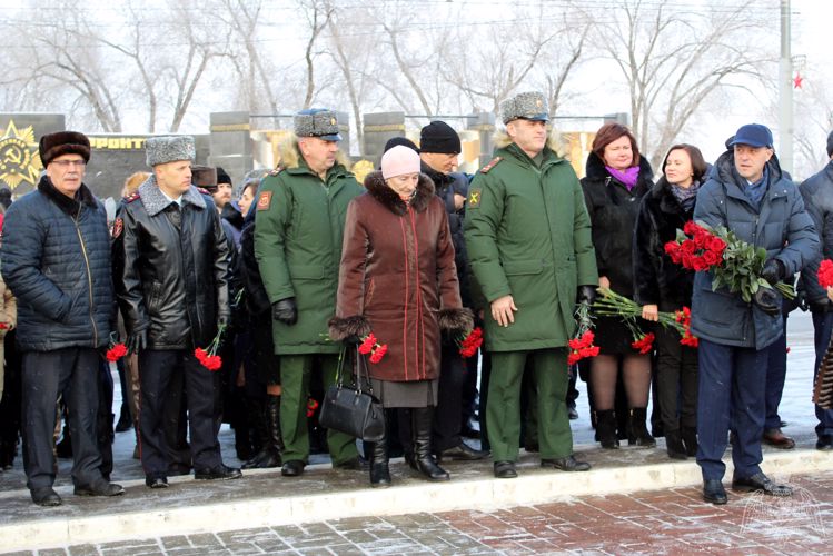 Вспомним: оренбуржцы поклонились подвигу Неизвестного солдата