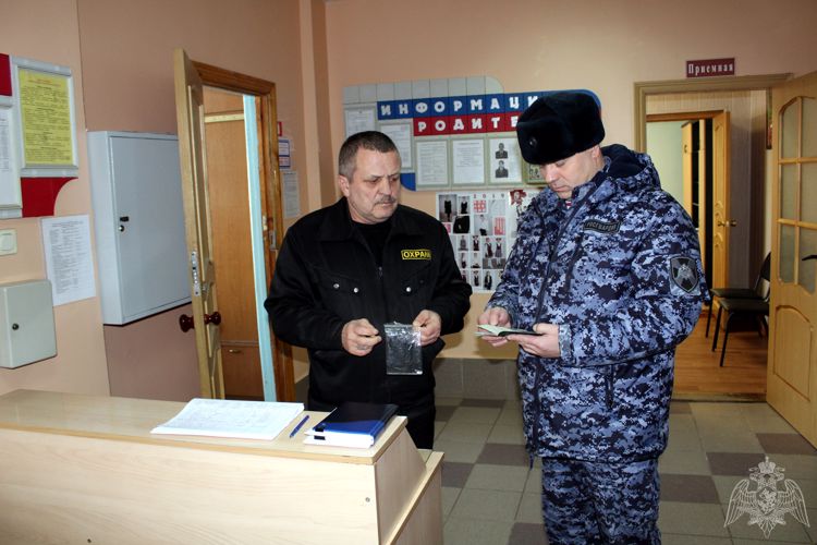 Образовательные учреждения Оренбурга проверили на антитеррористическую защищенность