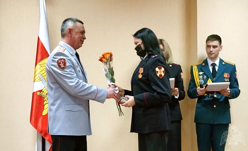 В Оренбуржье росгвардейцы принимают поздравления с 210-летием со дня образования войск правопорядка
