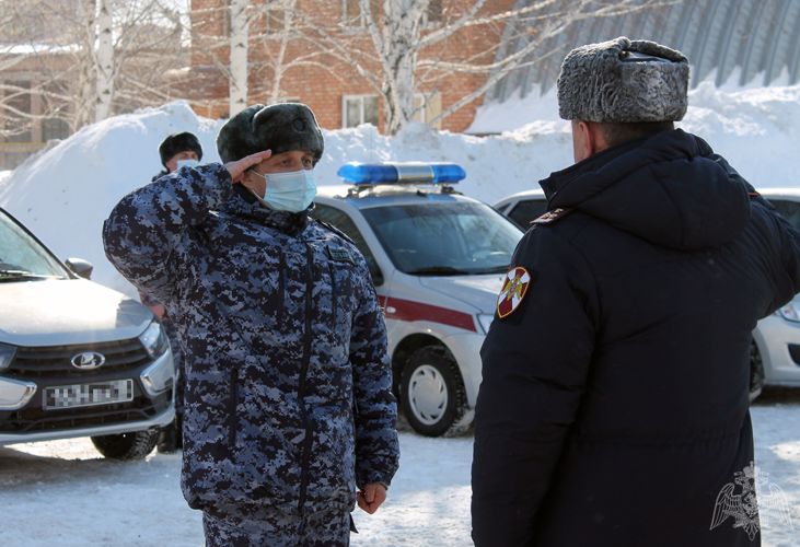 В Оренбуржье на стражу общественного порядка заступили новые служебные автомобили Росгвардии