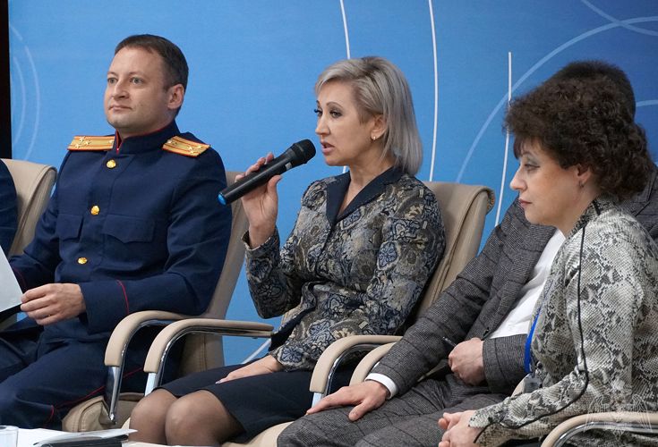 В Оренбурге представители Росгвардии региона приняли участие в работе круглого стола «Молодежь говорит экстремизму - нет!»