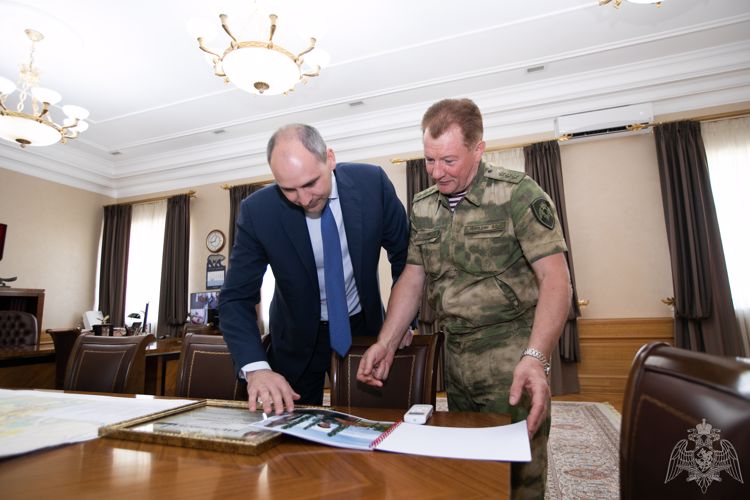 Командующий Приволжским округом Росгвардии проверил подразделения ведомства в Оренбургской области