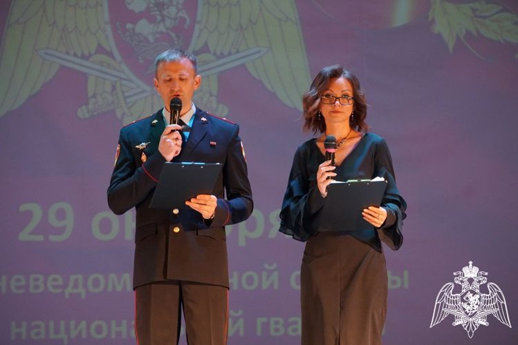 В Оренбуржье росгвардейцев поздравили с 70-летием вневедомственной охраны