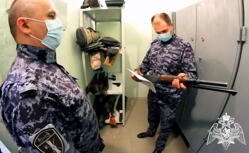 В Оренбуржье продолжается профилактическая акция «Оружие» по добровольной сдаче незаконно хранящегося у граждан оружия