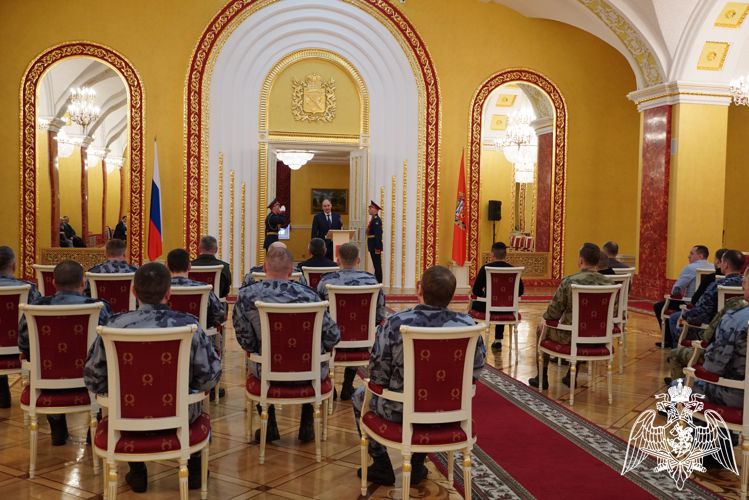 В Оренбургской области отличившимся в ходе специальной военной операции росгвардейцам вручены государственные награды