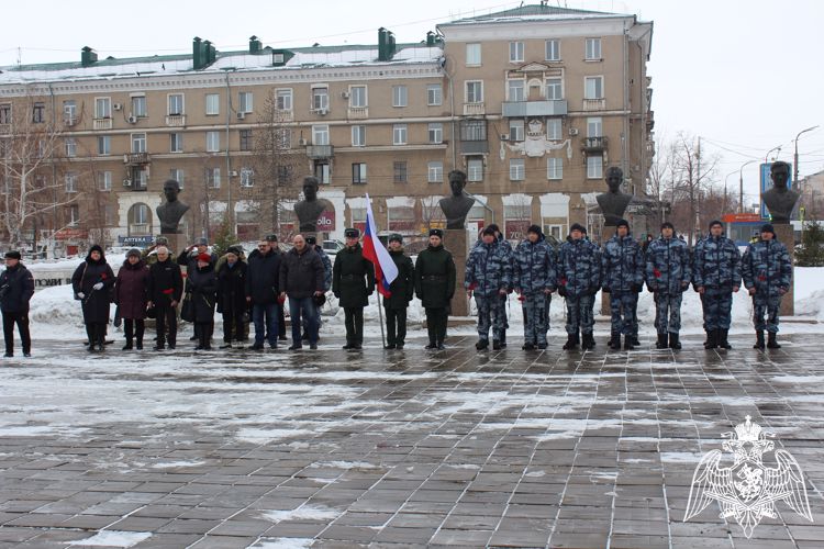 В Орске росгвардейцы почтили память Героя России Дмитрия Новоселова