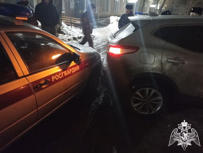 В Оренбурге сотрудники вневедомственной охраны Росгвардии задержали подозреваемого в угоне автомобиля
