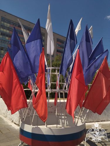 Оренбургские росгвардейцы накануне Дня России посетили праздничный концерт