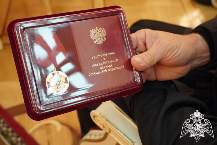 Губернатор Оренбургской области наградил отличившихся сотрудников и военнослужащих Росгвардии государственными наградами