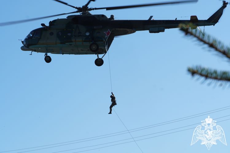 Сотрудники Росгвардии приняли участие в антитеррористическом учении в Оренбургской области
