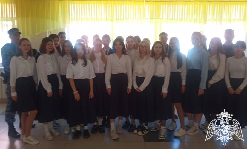 В Оренбурге росгвардейцы провели урок мужества посвященный «Дню солидарности в борьбе с терроризмом»