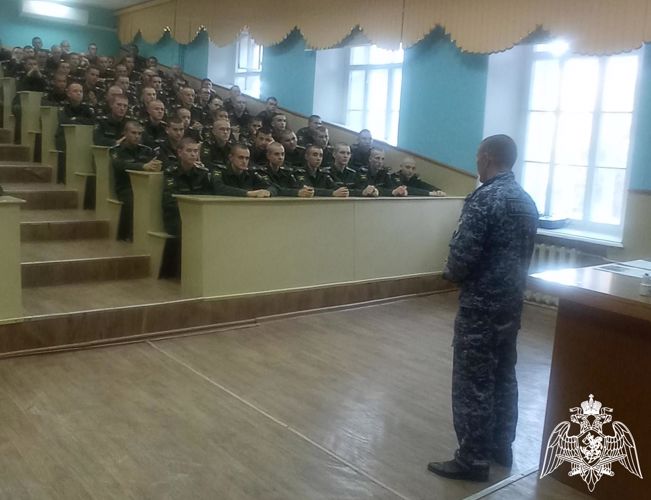 В Оренбурге росгвардейцы провели встречу с воспитанниками кадетской школы-интерната имени И.И. Неплюева
