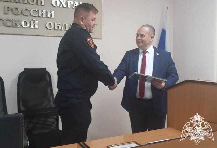В Оренбурге сотрудники вневедомственной охраны Росгвардии отметили профессиональный праздник 