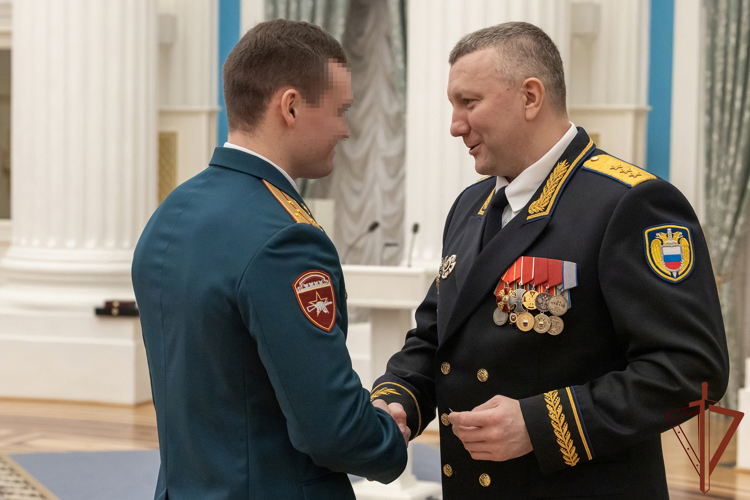 В КРЕМЛЕ ВРУЧИЛИ ГОСУДАРСТВЕННЫЕ И ВЕДОМСТВЕННЫЕ НАГРАДЫ ВОЕННОСЛУЖАЩИМ РОСГВАРДИИ И СОТРУДНИКАМ ФСО РОССИИ