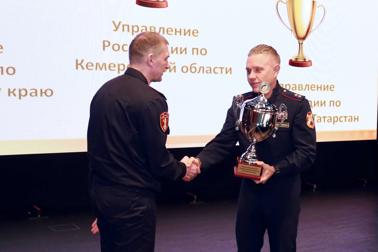 В РОСГВАРДИИ ПРОШЛО ВСЕРОССИЙСКОЕ СОВЕЩАНИЕ-СЕМИНАР С РУКОВОДЯЩИМ СОСТАВОМ ПОДРАЗДЕЛЕНИЙ ЛИЦЕНЗИОННО-РАЗРЕШИТЕЛЬНОЙ РАБОТЫ И ГОСУДАРСТВЕННОГО КОНТРОЛЯ  