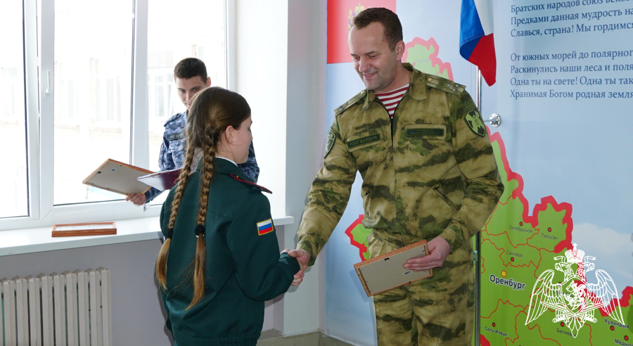 В ОРЕНБУРГЕ РОСГВАРДЕЙЦЫ УЧАСТВУЮТ В АКЦИИ «ДНИ РОСГВАРДИИ»