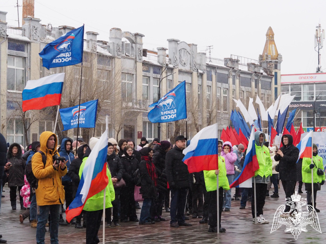 Росгвардия обеспечила безопасность проведения митинг-концерта в Оренбурге в день воссоединения Крыма с Россией