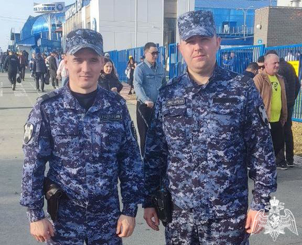  В Оренбурге росгвардейцы обеспечили правопорядок во время проведения футбольного матча
