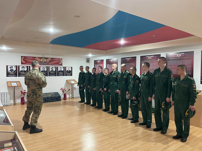 Сотрудники ОМОН «Кобра» провели день открытых дверей для воспитанников кадетской школы-интерната имени И.И. Неплюева