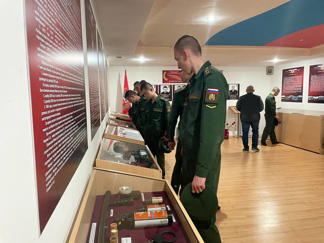 Сотрудники ОМОН «Кобра» провели день открытых дверей для воспитанников кадетской школы-интерната имени И.И. Неплюева
