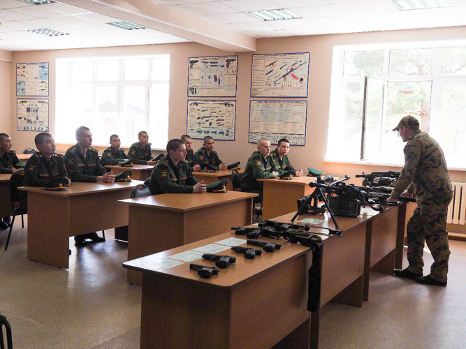 Сотрудники ОМОН «Кобра» провели день открытых дверей для воспитанников кадетской школы-интерната имени И.И. Неплюева