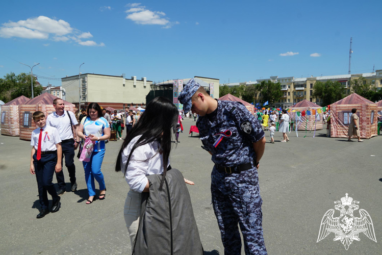 Росгвардейцы обеспечили охрану общественного порядка на День народов Оренбуржья