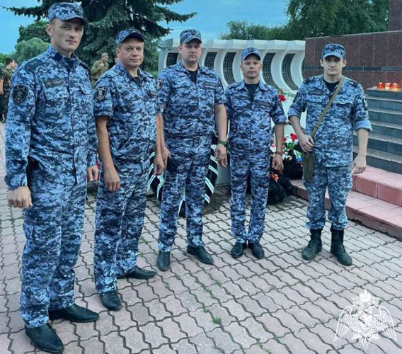  Росгвардейцы приняли участие в памятных мероприятиях, посвященных Дню памяти и скорби в Оренбургской области