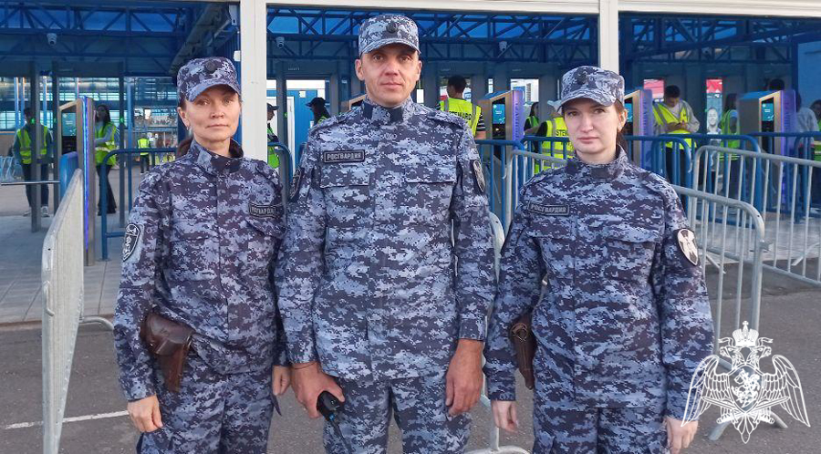 Росгвардейцы обеспечили безопасность во время подготовки и проведения футбольного матча в Оренбурге