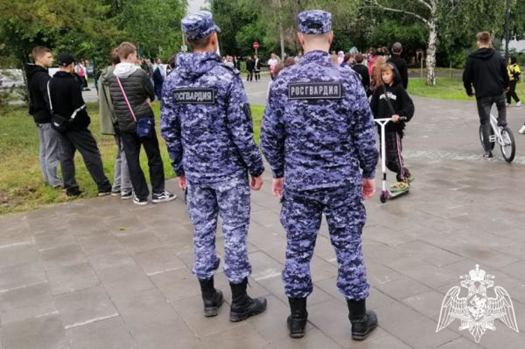 В Оренбуржье росгвардейцы обеспечили правопорядок во время празднования Дня молодежи