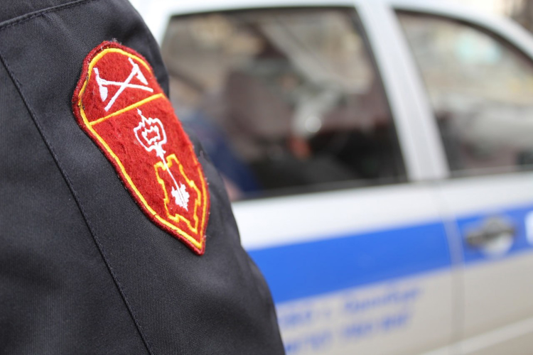 Росгвардейцы задержали двух девушек, повредивших имущество в гостиничном комплексе