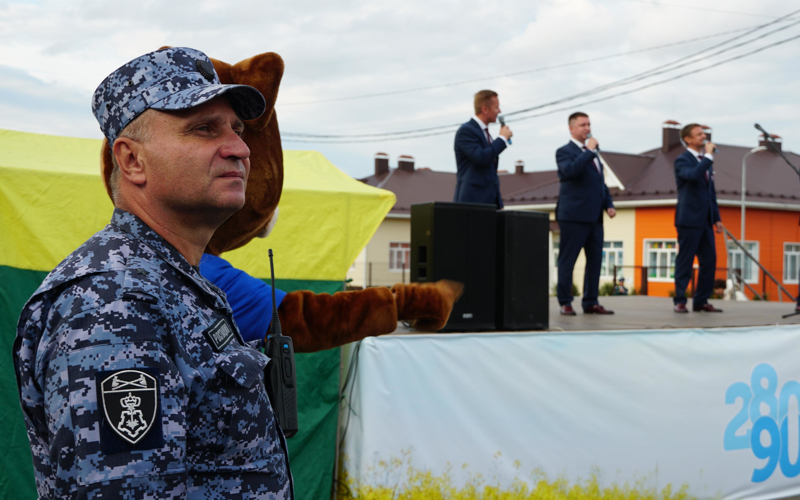 Росгвардейцы обеспечили охрану общественного порядка в рамках празднования Дня Государственного флага Российской Федерации