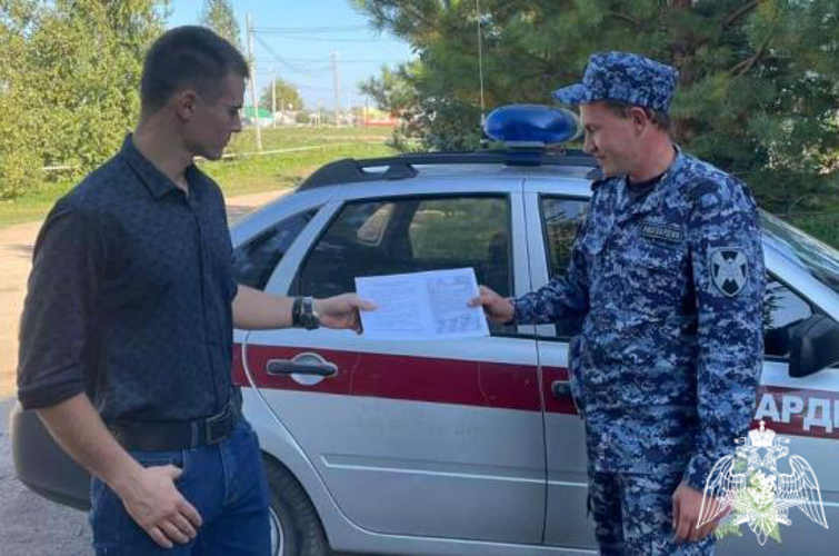 В  Сорочинске росгвардейцы рассказали жителям о способах защиты имущества