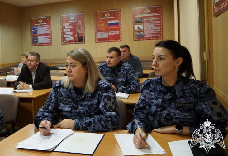 В Росгвардии прошло заседание комиссии по вопросам  повышения качества охранных услуг, предоставляемых частной охранной организацией