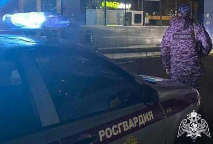В Оренбурге сотрудники Росгвардии  оказали содействие спасателям при тушении пожара