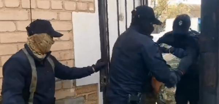 В Оренбурге спецназ Росгвардии задержал подозреваемых в грабеже в особо крупном размере