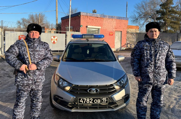Росгвардейцы задержали злоумышленника, который  напал на мужчин и отобрал у одного из них деньги