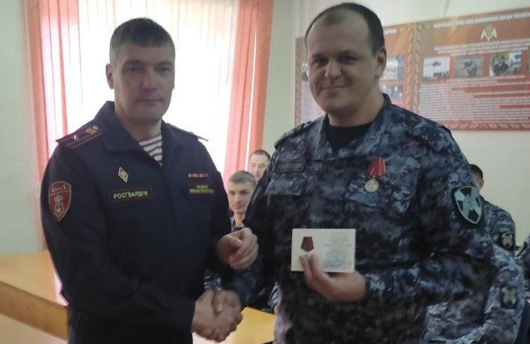 В Оренбургской области сотрудники вневедомственной охраны приняли участие в торжественных мероприятиях, посвященных Дню войск национальной гвардии Российской Федерации