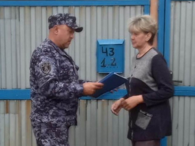 В Орске росгвардейцы провели акцию «Безопасный дом, подъезд, квартира»