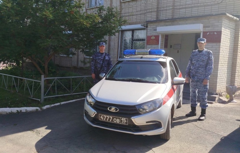 Росгвардейцы задержали мужчину, который повредил имущество на  одном из рынков города Медногорска