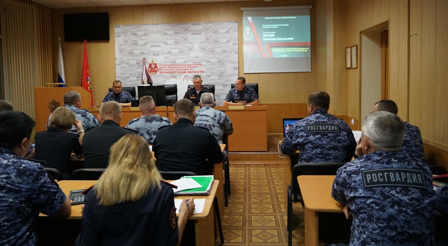 В УПРАВЛЕНИИ РОСГВАРДИИ ПО ОРЕНБУРГСКОЙ ОБЛАСТИ ПОДВЕЛИ ИТОГИ СЛУЖЕБНО-БОЕВОЙ ДЕЯТЕЛЬНОСТИ ЗА ПЕРВОЕ ПОЛУГОДИЕ 2025 ГОДА