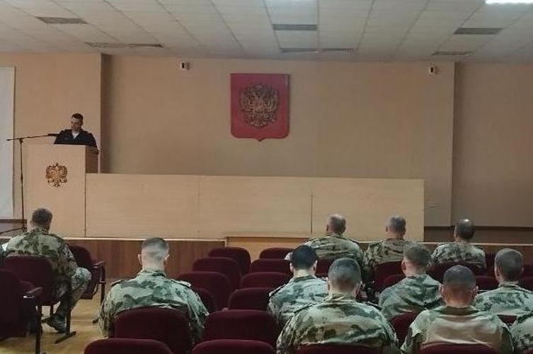 В Оренбурге с сотрудниками ОМОН  «Кобра» Управления Росгвардии по Оренбургской области состоялось занятие по безопасности дорожного движения