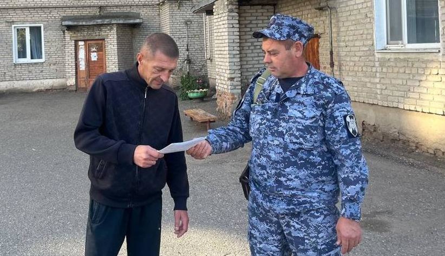 В Соль-Илецке сотрудники вневедомственной охраны проводят мероприятия по профилактике преступности