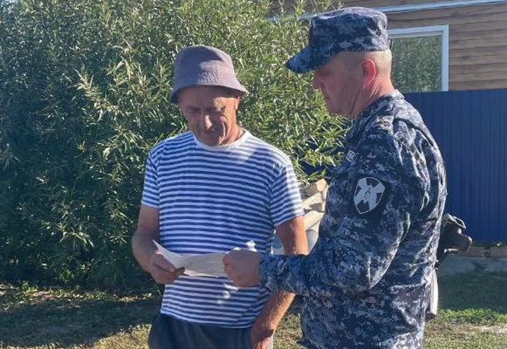 В рамках акции «Безопасный дом, подъезд, квартира» росгвардейцы  рассказали гражданам о возможностях вневедомственной охраны 
