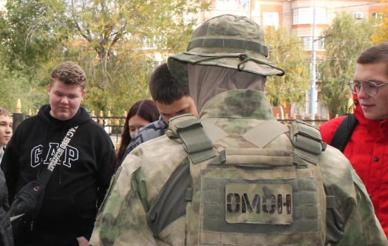 В Оренбурге росгвардейцы приняли участие в образовательном фестивале «Мир профессий»