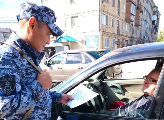 В Гае росгвардейцы провели акцию по профилактике имущественных преступлений 