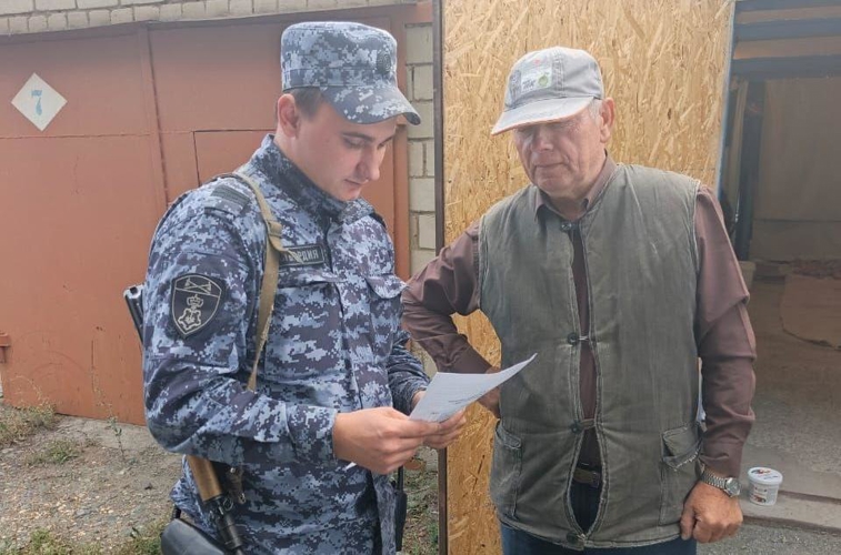 В Гае росгвардейцы провели акцию по профилактике имущественных преступлений 