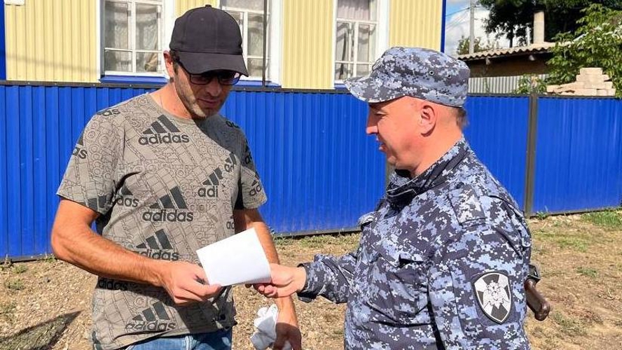 С целью профилактики имущественных преступлений росгвардейцы проводят акцию «Безопасный дом, подъезд, квартира»