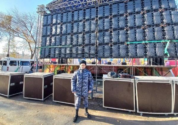 В Оренбурге росгвардейцы приняли участие в обеспечении безопасности торжественных мероприятий, посвященных Дню народного единства